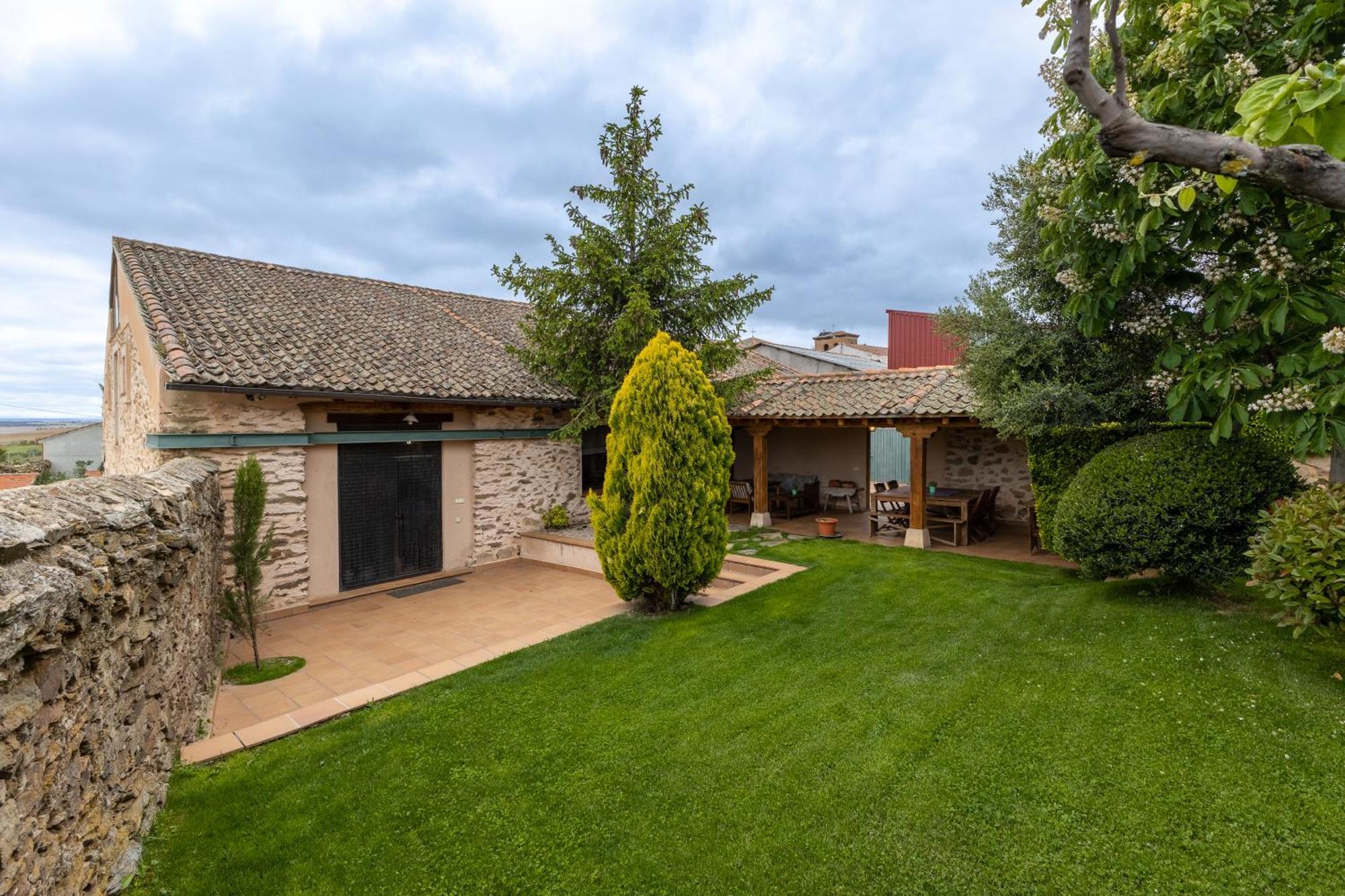 הוילה Santa Maria la Real de Nieva La Casona Y Casitas De Tabladillo מראה חיצוני תמונה