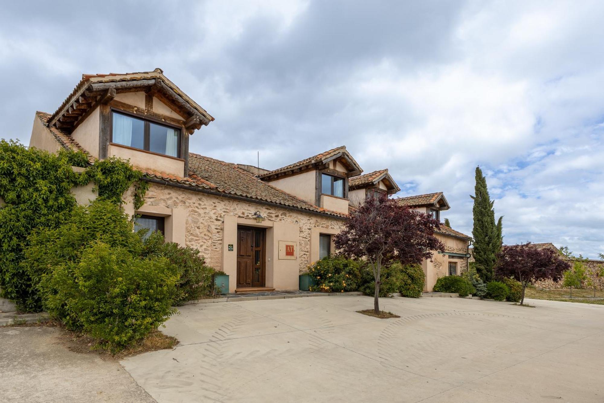 הוילה Santa Maria la Real de Nieva La Casona Y Casitas De Tabladillo מראה חיצוני תמונה