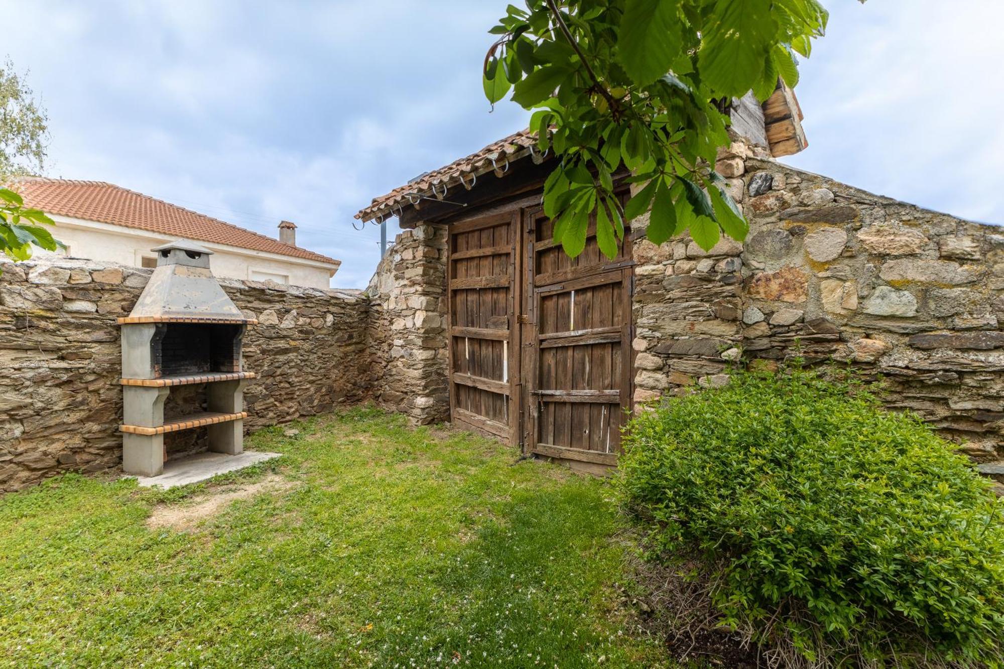 הוילה Santa Maria la Real de Nieva La Casona Y Casitas De Tabladillo מראה חיצוני תמונה